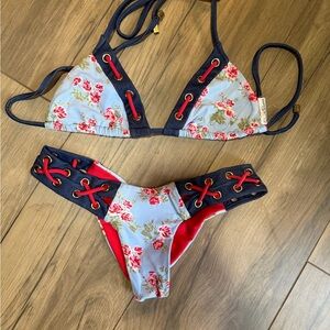 Beach Bunny barefoot in the park Bikini